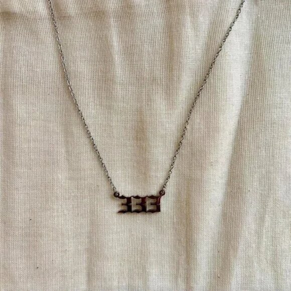 333 angel numbers numerology pendant chain necklace - Picture 3 of 7